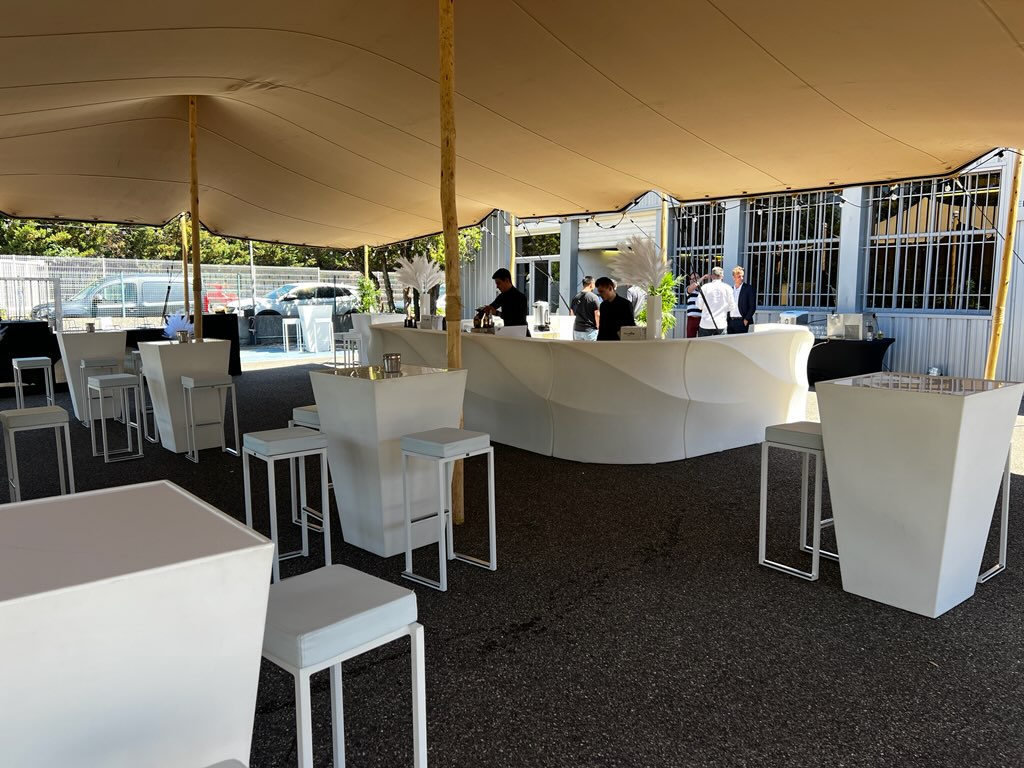 Location Tente Stretch + Mobilier