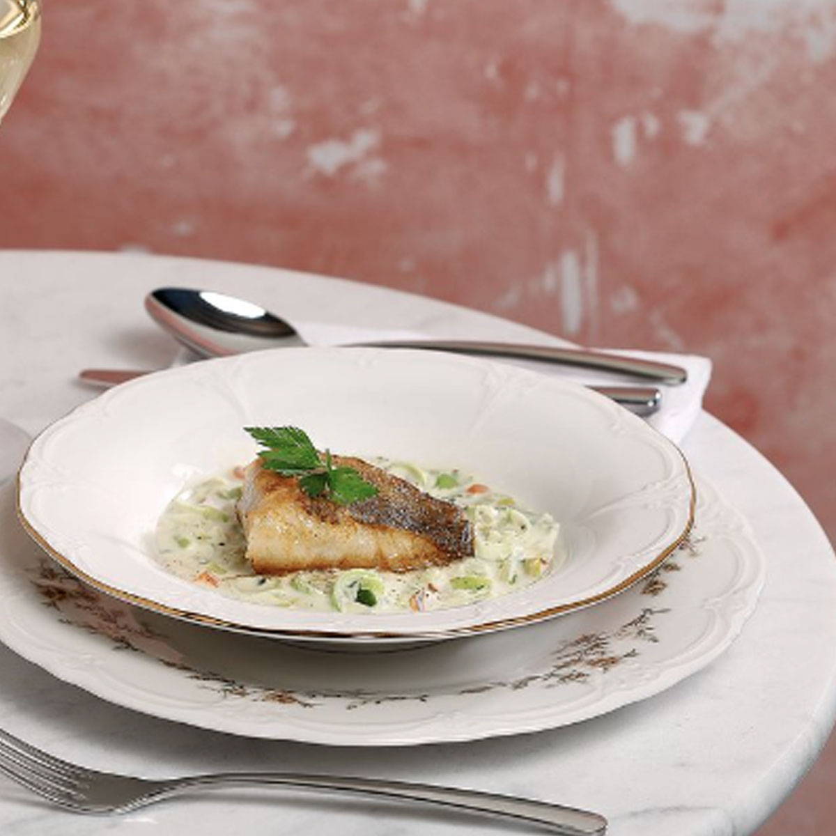 Location Assiette Vintage Filet Or