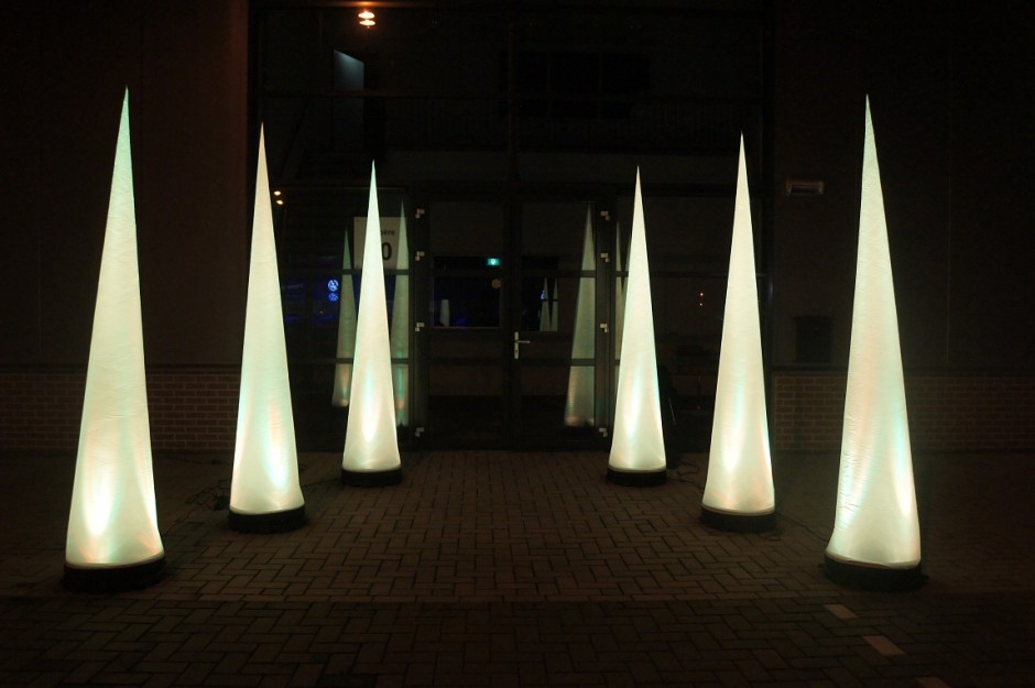 Location cone lumineux gonflable
