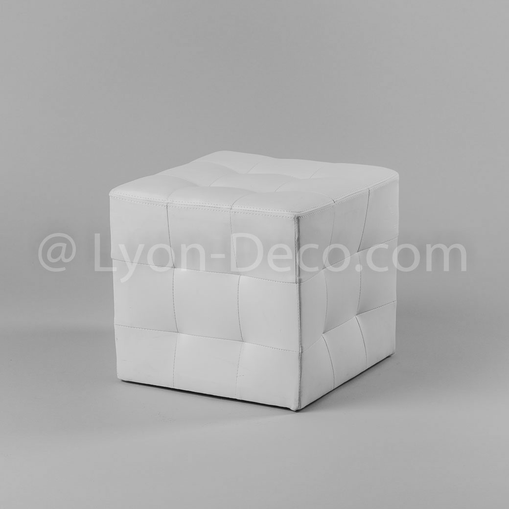 Location Pouf blanc capitonné