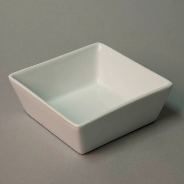 Locatio Ramequin Carr� Blanc