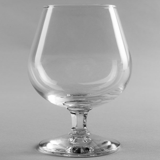 Location Verre à Digestif sur Pied. Parfait pour une chartreuse ou